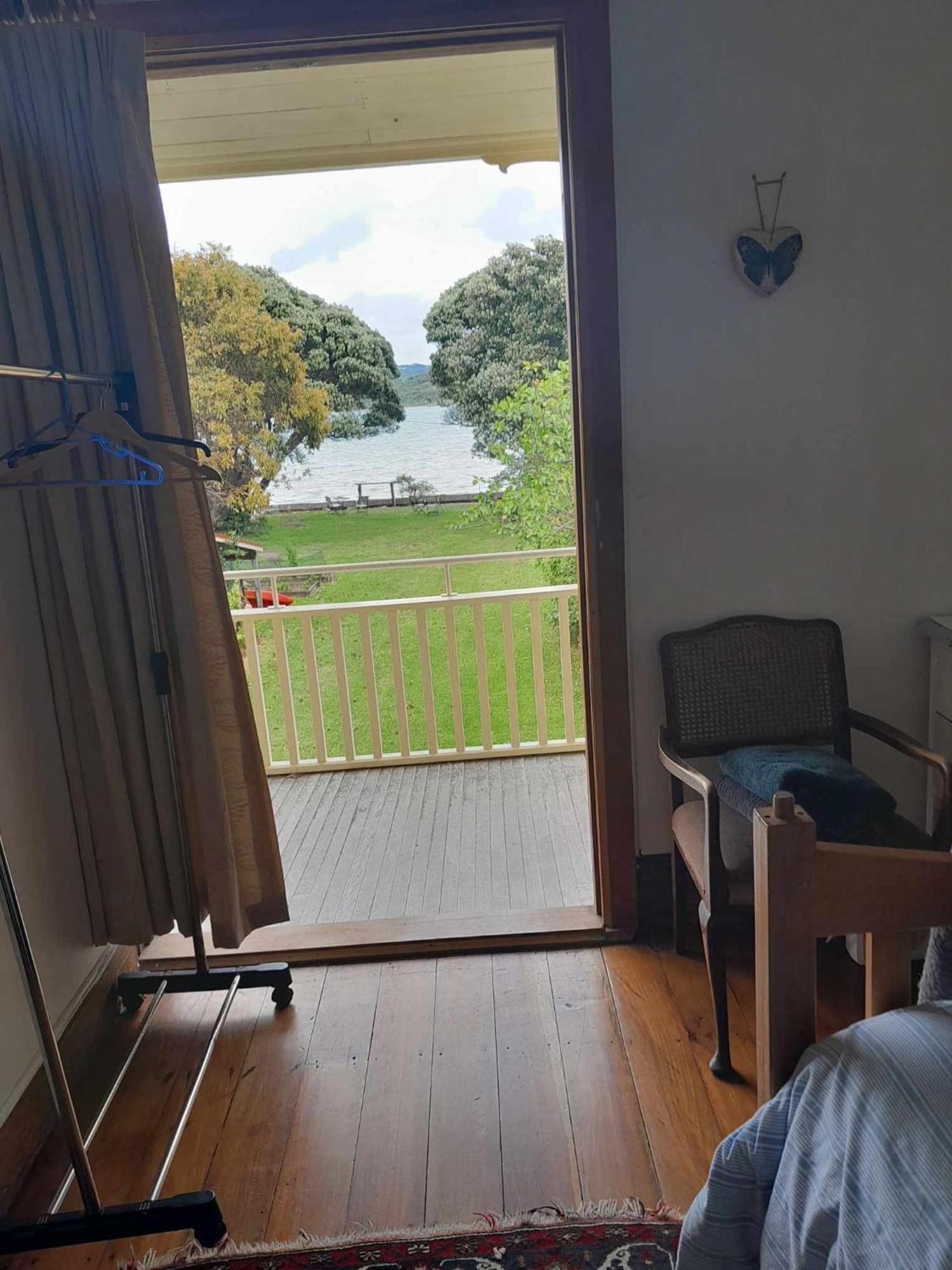 Brony'S Beachfront-Short And Long Term Stays Porirua Exteriér fotografie