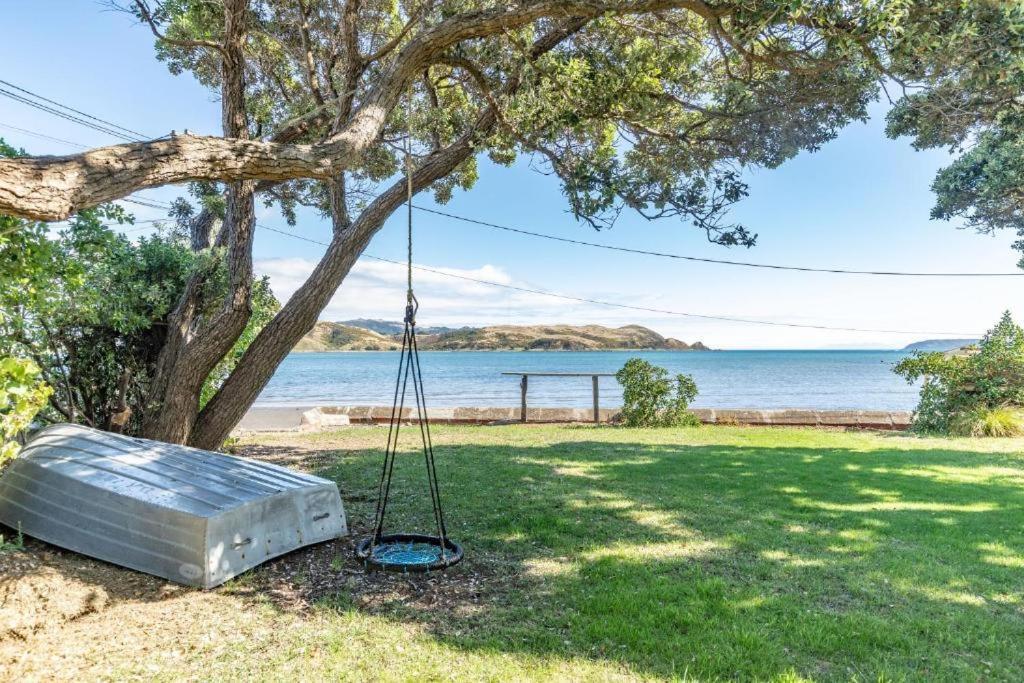 Brony'S Beachfront-Short And Long Term Stays Porirua Exteriér fotografie